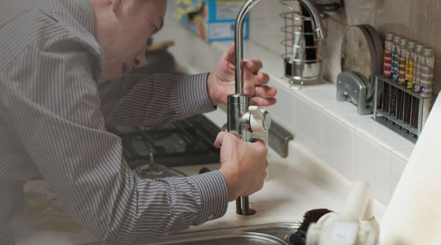 Professional clogged toilet repair in Naranjito, PR